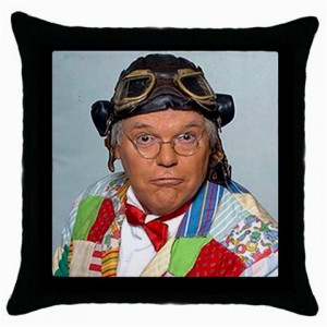 http://www.starsonstuff.com/11426-thickbox/roy-chubby-brown-cushion-cover.jpg