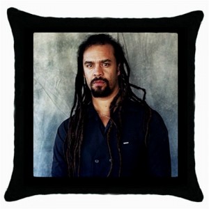 http://www.starsonstuff.com/11451-thickbox/michael-franti-spearhead-cushion-cover.jpg