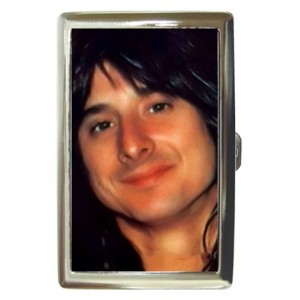 http://www.starsonstuff.com/11497-thickbox/steve-perry-journey-cigarette-money-case.jpg