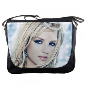 http://www.starsonstuff.com/11525-thickbox/britney-spears-messenger-bag.jpg