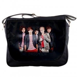 http://www.starsonstuff.com/11543-thickbox/one-direction-messenger-bag.jpg