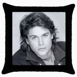 http://www.starsonstuff.com/11841-thickbox/rob-lowe-cushion-cover.jpg