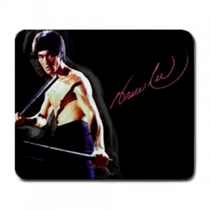 http://www.starsonstuff.com/1213-1529-thickbox/bruce-lee-signature-large-mousemat.jpg