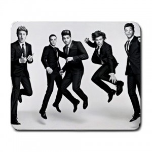 http://www.starsonstuff.com/12277-thickbox/one-direction-large-mousemat.jpg