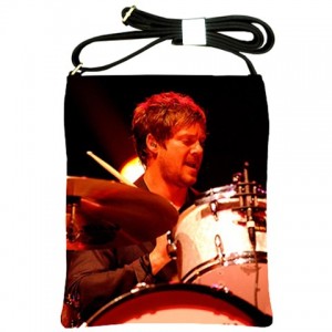 http://www.starsonstuff.com/12553-thickbox/train-scott-underwood-shoulder-sling-bag.jpg