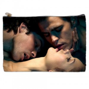 http://www.starsonstuff.com/12571-thickbox/the-vampire-diaries-large-cosmetic-bag.jpg