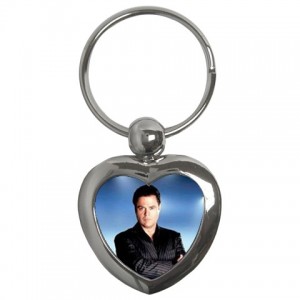 http://www.starsonstuff.com/1293-1612-thickbox/donny-osmond-heart-shaped-keyring.jpg