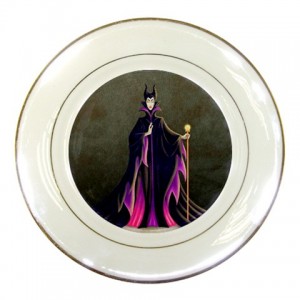 http://www.starsonstuff.com/12932-thickbox/disney-maleficent-porcelain-plate.jpg