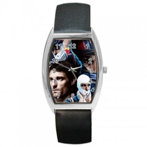 http://www.starsonstuff.com/14045-thickbox/mark-webber-high-quality-barrel-style-watch.jpg
