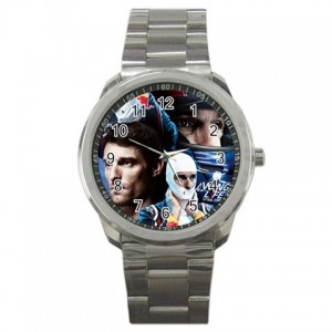http://www.starsonstuff.com/14046-thickbox/mark-webber-sports-style-watch.jpg
