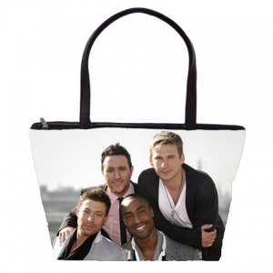 http://www.starsonstuff.com/1421-1738-thickbox/blue-classic-shoulder-bag.jpg