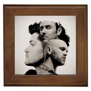 http://www.starsonstuff.com/14790-thickbox/the-script-danny-o-donoghue-framed-tile.jpg