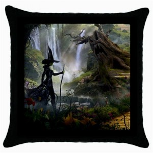 http://www.starsonstuff.com/15197-thickbox/oz-the-great-and-powerful-cushion-cover.jpg