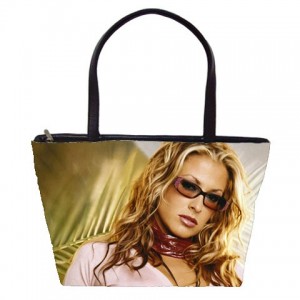 http://www.starsonstuff.com/1560-1866-thickbox/anastacia-classic-shoulder-bag.jpg