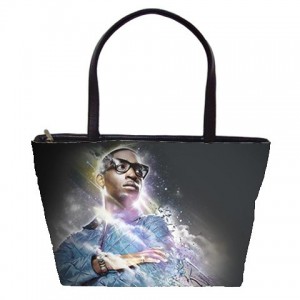 http://www.starsonstuff.com/1568-1874-thickbox/tinie-tempah-classic-shoulder-bag.jpg