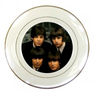 http://www.starsonstuff.com/16117-thickbox/the-beatles-porcelain-plate.jpg