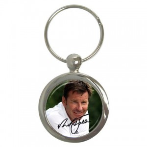 http://www.starsonstuff.com/1635-1999-thickbox/nick-faldo-signature-round-keyring.jpg