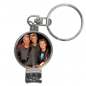 http://www.starsonstuff.com/1646-2010-thickbox/the-police-nail-clippers-keyring.jpg