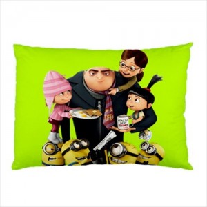 http://www.starsonstuff.com/16579-thickbox/despicable-me-pillow-case.jpg