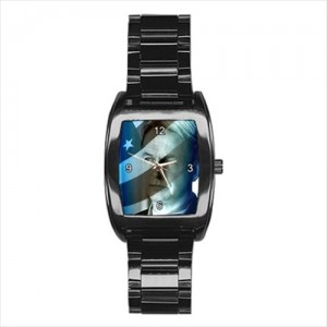 http://www.starsonstuff.com/17342-thickbox/leroy-jethro-gibbs-ncis-mens-black-stainless-steel-barrel-style-watch.jpg