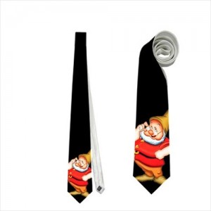 http://www.starsonstuff.com/17671-thickbox/snow-white-and-the-seven-dwarfs-doc-necktie.jpg