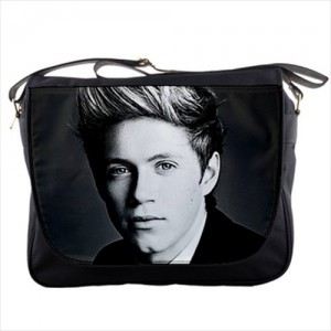 http://www.starsonstuff.com/17748-thickbox/one-direction-niall-messenger-bag.jpg