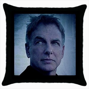 http://www.starsonstuff.com/17795-thickbox/ncis-gibbs-cushion-cover.jpg