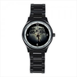 http://www.starsonstuff.com/18176-thickbox/the-walking-dead-mens-black-stainless-steel-round-watch.jpg