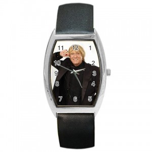 http://www.starsonstuff.com/1826-2188-thickbox/joe-longthorne-high-quality-barrel-style-watch.jpg