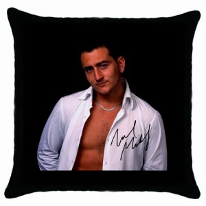 http://www.starsonstuff.com/1843-2243-thickbox/will-mellor-cushion-cover.jpg