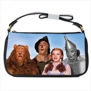 http://www.starsonstuff.com/18729-thickbox/the-wizard-of-oz-shoulder-clutch-bag.jpg