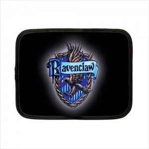 http://www.starsonstuff.com/18824-thickbox/harry-potter-ravenclaw-7-netbook-laptop-case.jpg