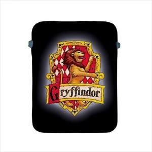 http://www.starsonstuff.com/19290-thickbox/harry-potter-gryffindor-apple-ipad-2-3-4-ipad-air-soft-case.jpg