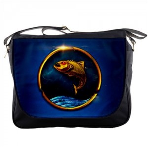 http://www.starsonstuff.com/19468-thickbox/game-of-thrones-tully-messenger-bag.jpg