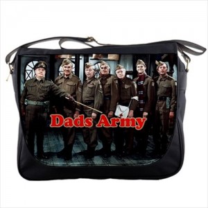 http://www.starsonstuff.com/19515-thickbox/dads-army-messenger-bag.jpg