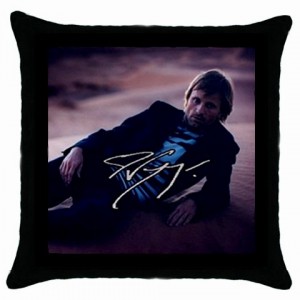 http://www.starsonstuff.com/1956-2386-thickbox/viggo-mortensen-cushion-cover.jpg