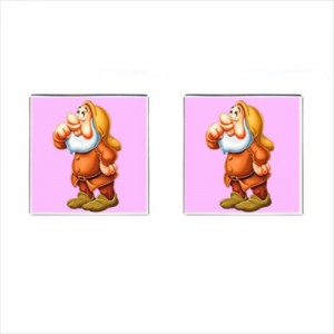 http://www.starsonstuff.com/19585-thickbox/snow-white-and-the-seven-dwarfs-sneezy-cufflinks-square.jpg