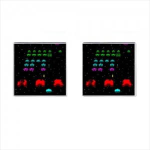 http://www.starsonstuff.com/19667-thickbox/space-invaders-cufflinks-square.jpg
