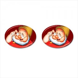 http://www.starsonstuff.com/19773-thickbox/snow-white-and-the-seven-dwarfs-doc-cufflinks-oval.jpg