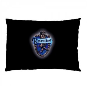 http://www.starsonstuff.com/19816-thickbox/harry-potter-ravenclaw-pillow-case.jpg