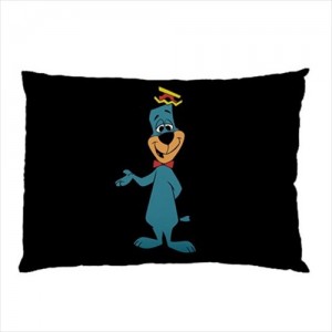 http://www.starsonstuff.com/19821-thickbox/huckleberry-hound-pillow-case.jpg