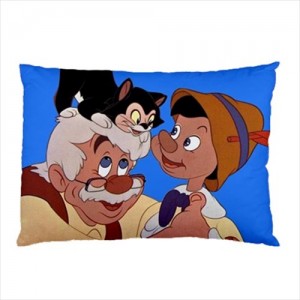 http://www.starsonstuff.com/20076-thickbox/disney-pinocchio-pillow-case.jpg