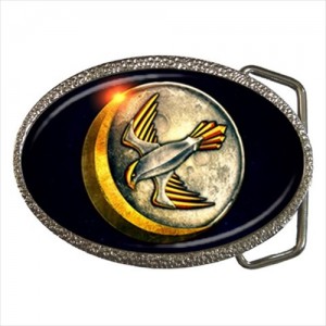 http://www.starsonstuff.com/20129-thickbox/game-of-thrones-arryn-belt-buckle.jpg