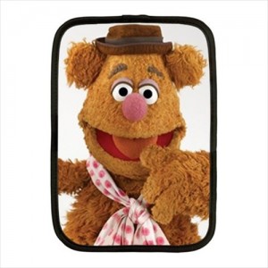 http://www.starsonstuff.com/20267-thickbox/the-muppets-fozzie-bear-10-netbook-laptop-case.jpg