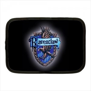 http://www.starsonstuff.com/20295-thickbox/harry-potter-ravenclaw-10-netbook-laptop-case.jpg