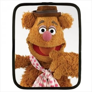 http://www.starsonstuff.com/20362-thickbox/the-muppets-fozzie-bear-12-netbook-laptop-case.jpg