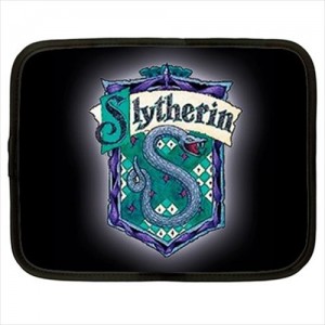 http://www.starsonstuff.com/20389-thickbox/harry-potter-slytherin-12-netbook-laptop-case.jpg