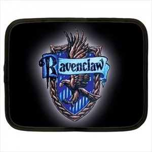 http://www.starsonstuff.com/20390-thickbox/harry-potter-ravenclaw-12-netbook-laptop-case.jpg