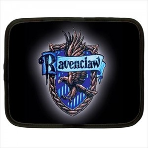http://www.starsonstuff.com/20508-thickbox/harry-potter-ravenclaw-13-netbook-laptop-case.jpg