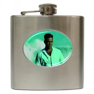 http://www.starsonstuff.com/2053-2479-thickbox/robbie-williams-6oz-hip-flask.jpg